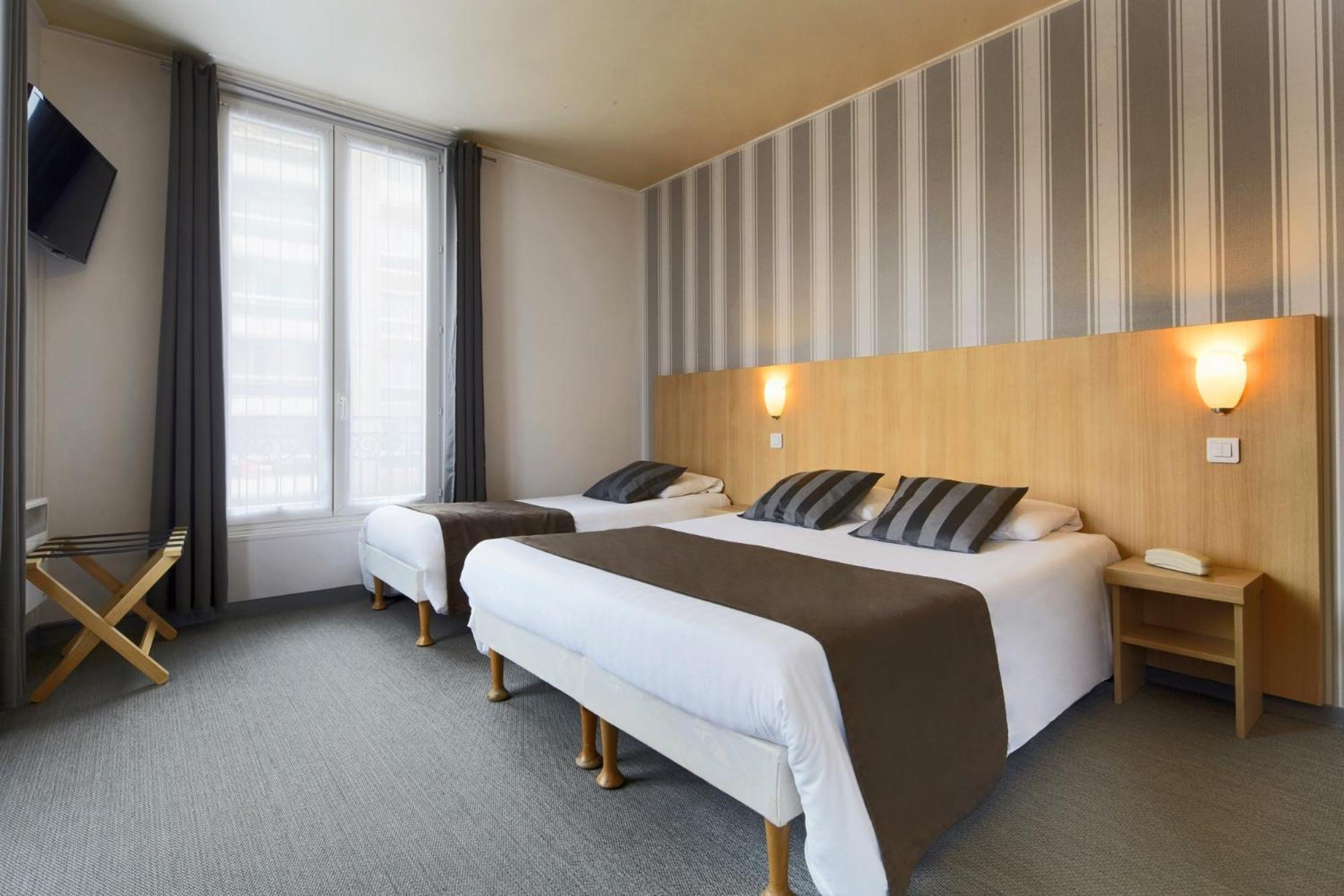 Hotel Paris Villette 3*