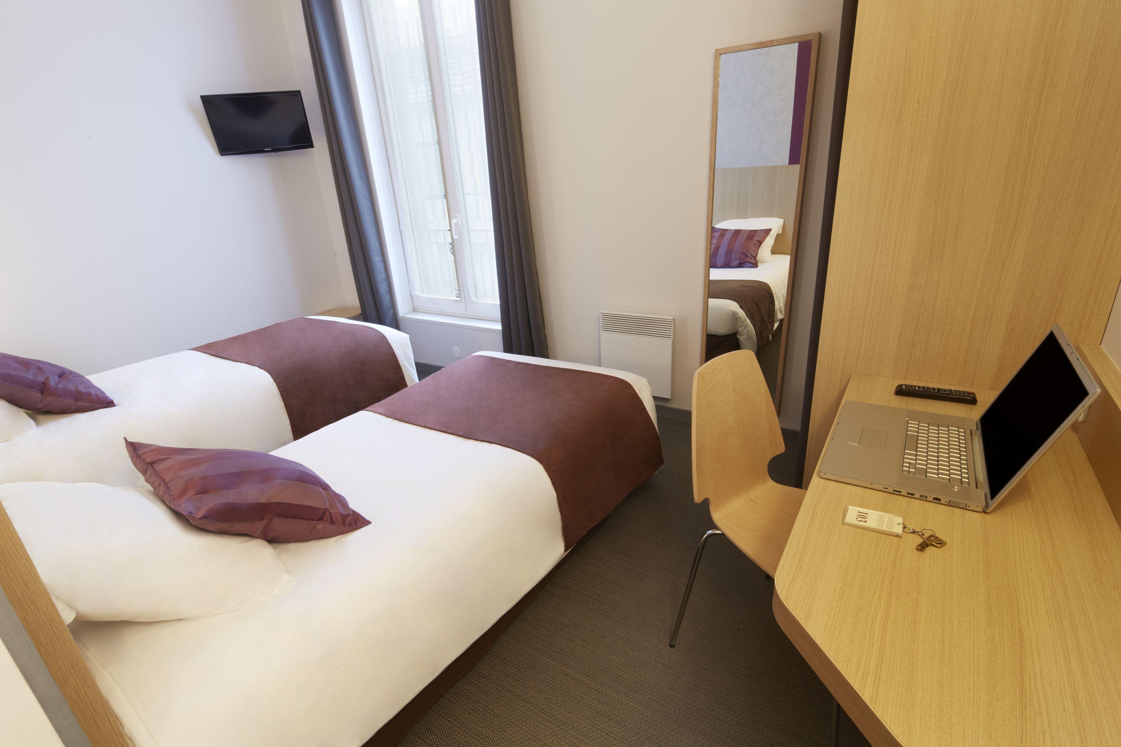 Hotel Paris Villette 3*